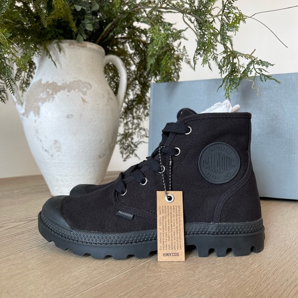 Palladium Women’s ‘Pampa HI’ Boots - Black - Size 6 - Picture 4 of 7